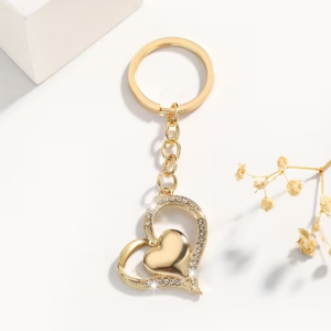 Stylish And Minimalist Hollow Heart-Shaped Keychain